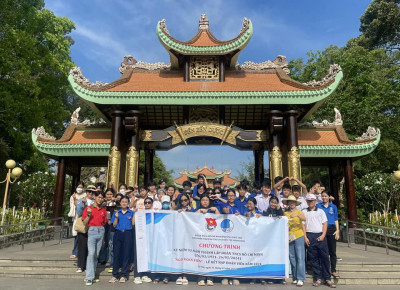 Hành trình về địa chỉ đỏ "Địa đạo Củ Chi" kết hợp Lễ kết nạp Đoàn viên mới và tham quan học tập trải nghiệm tại khu du lịch sinh thái Green Land Fram