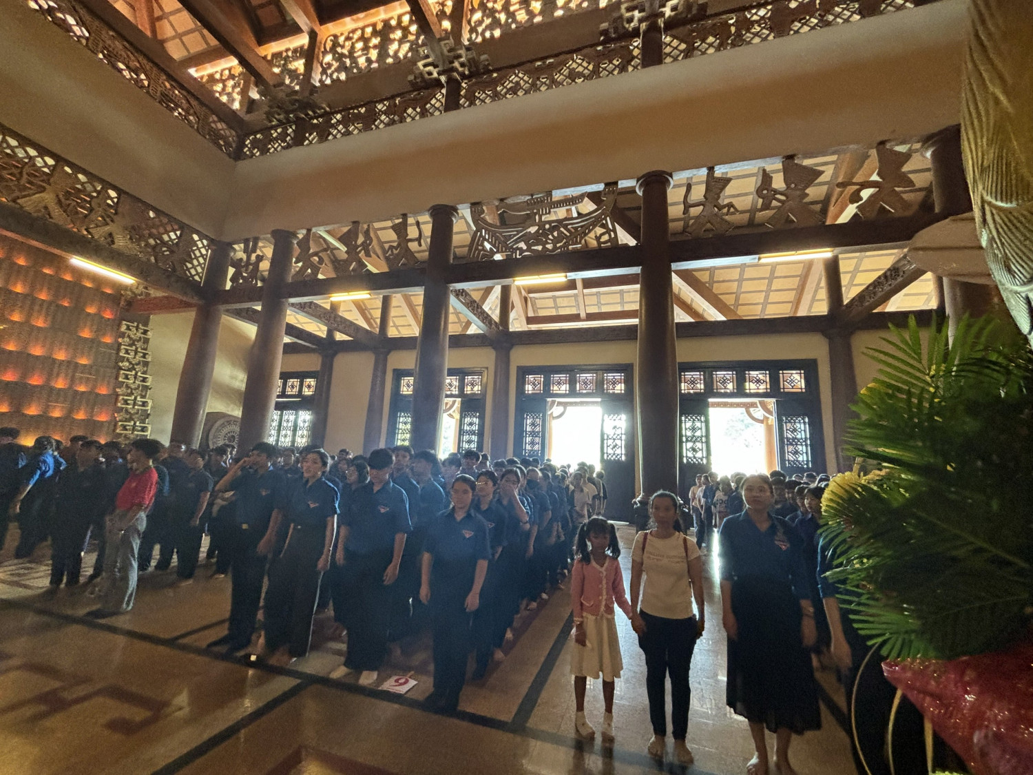 5767caa4e88747d91e9662 min